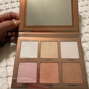 Ace Beaute Radiant Highlighter Palette